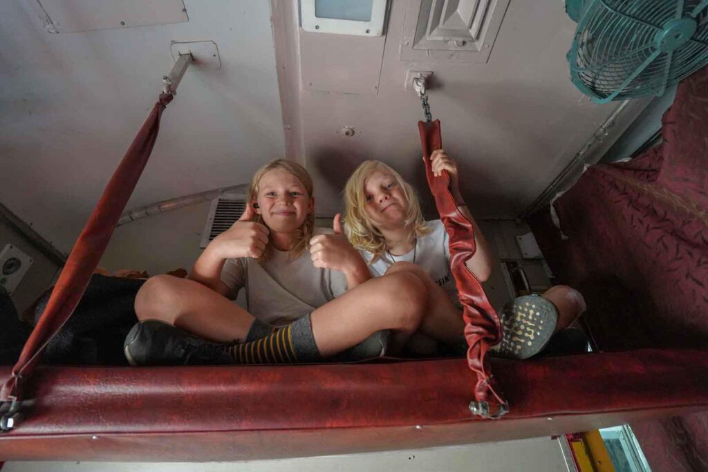 Train Delhi to Jaipur with kids.