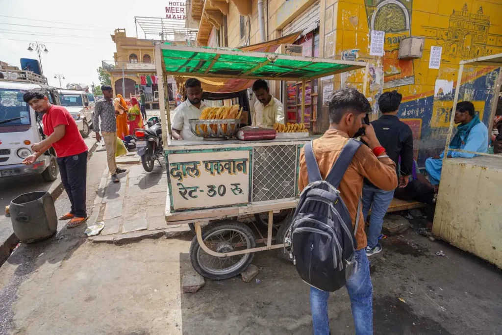 Dal Pakwan food to try in Jaisalmer. 