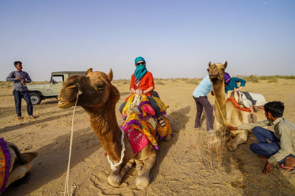 Choosing a camel safari in Jaisalmer with kids. 