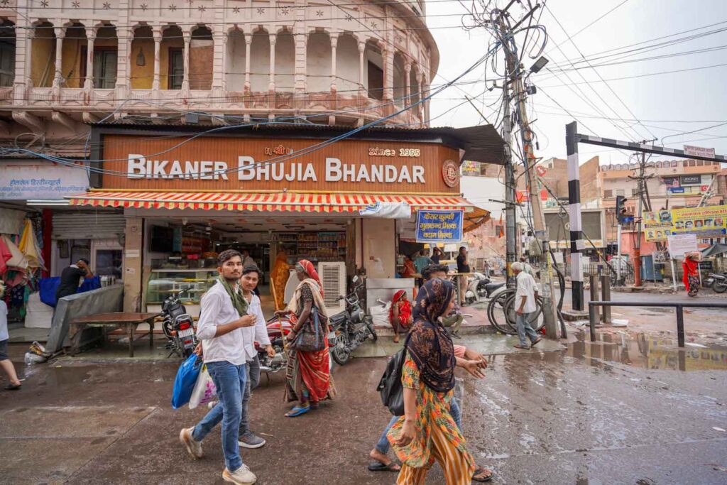 Bhujia famous food in Bikaner. 