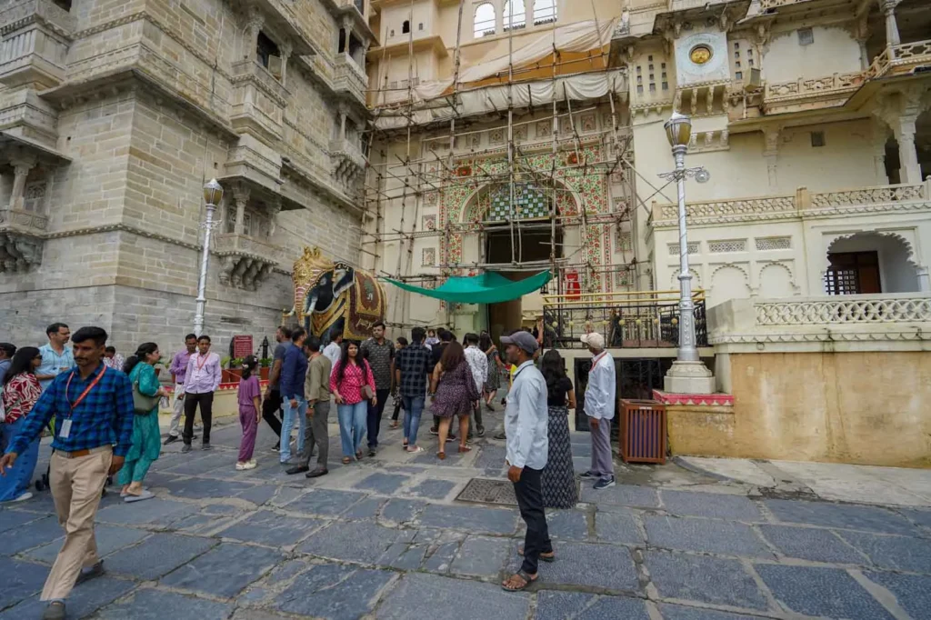 Entering the City Palace Museum from Manak Chowk in Udaipur. Famous Forts of Rajasthan. 