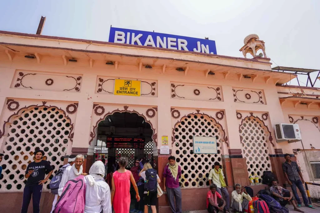 Train Bikaner to Jaipur departing from Bikaner Junction (BKN). 