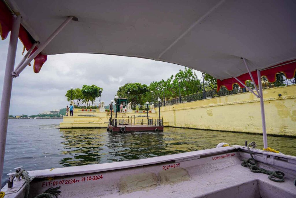 Boat ride things to do in Udaipur. 