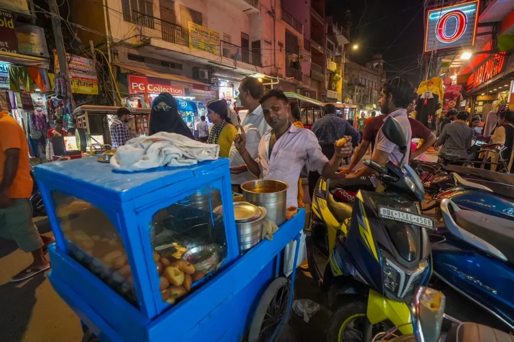 Tips for safety as a female traveller in India. 